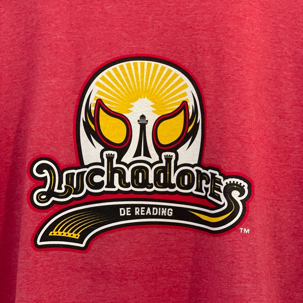 Men’s size XL Luchadores t-shirt.